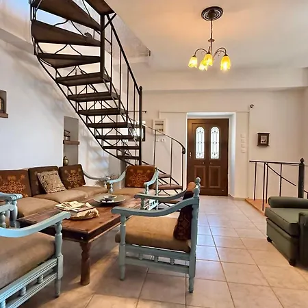 Feriehus Mani Rock Tseria